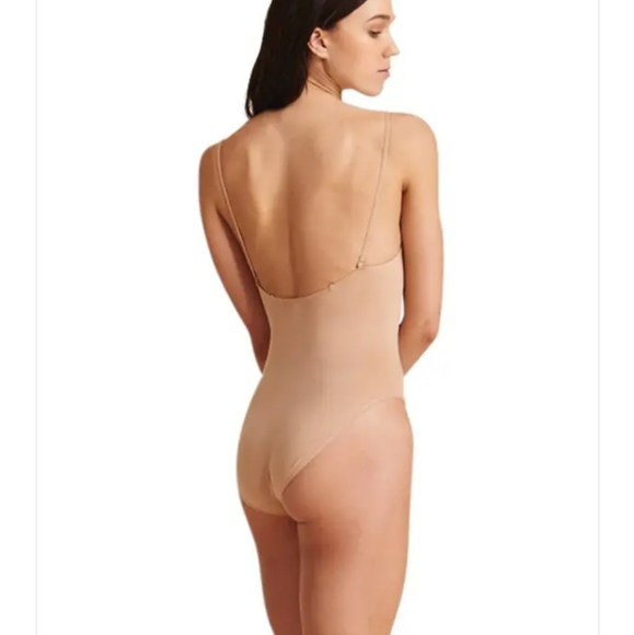 Capezio Seamless Camisole w/ Transitions Straps - Picture 11 of 11